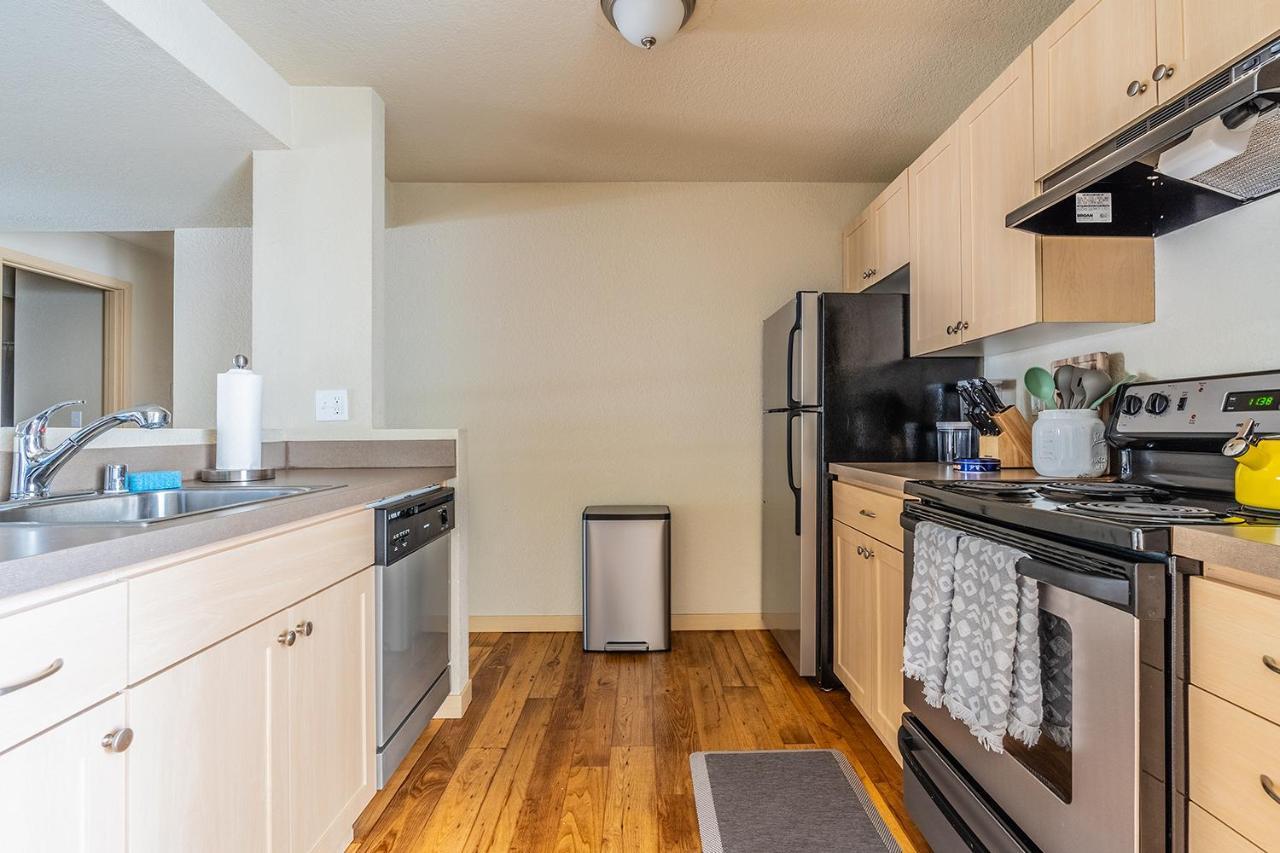 Beautiful And Cozy One Bedroom Apartment -Wifi, Bbq, Patio, Dog Park, Close To Greenlake And Northgate Σιάτλ Εξωτερικό φωτογραφία